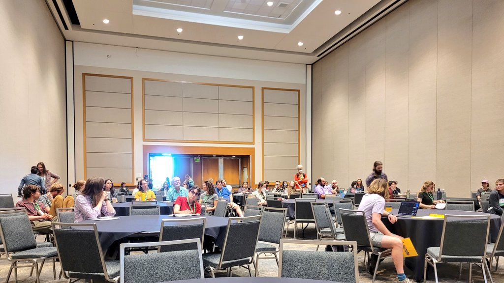 SeedyRanges's tweet photo. Great talks and attendance so far during the Aboveground Vegetation &amp; Soil Seed Bank Dynamics session here at #ESA2023! https://t.co/uCgxzNgVhe