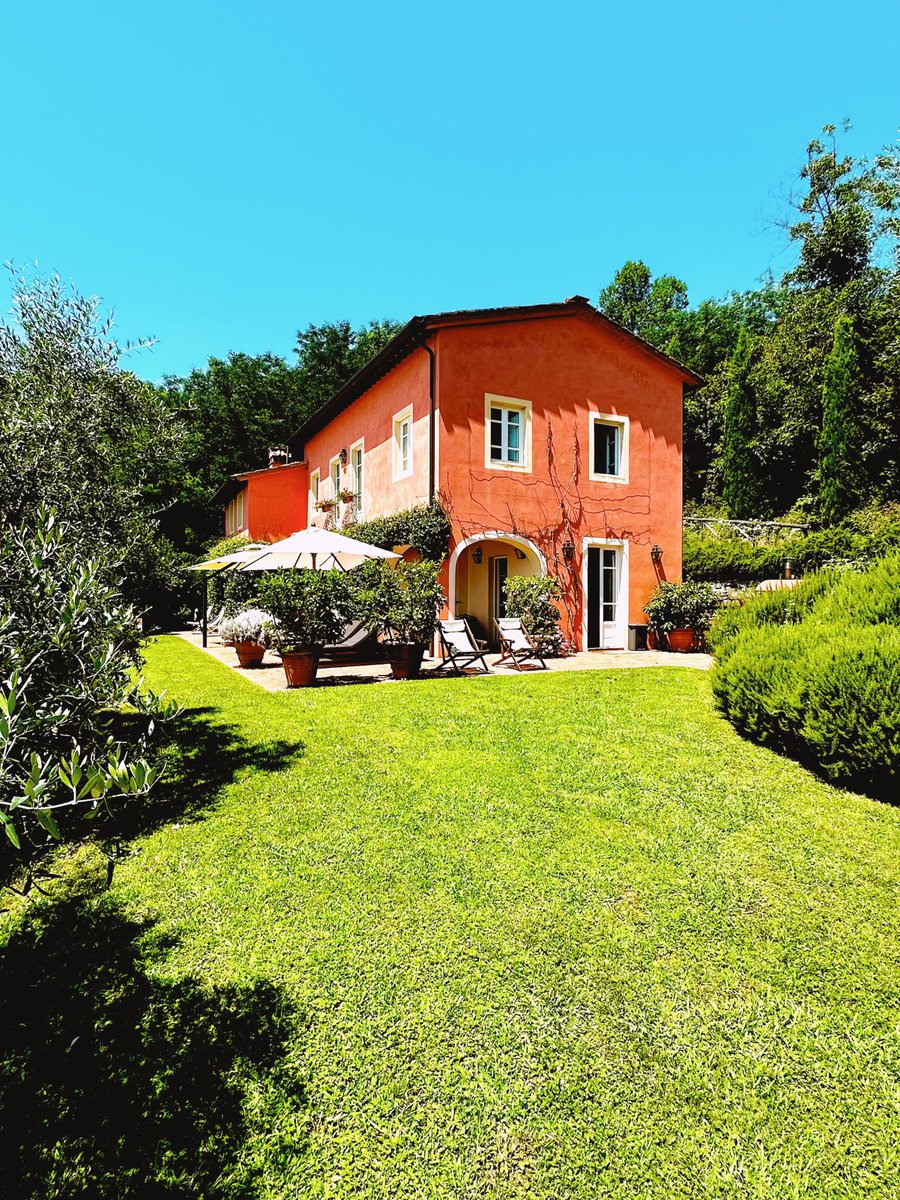 Back from Tuscany and it was like a dream!!! Stay tuned for my blog and reels #tuscany #travel #luxurytravel #luxuryhotel #gaypride #italy