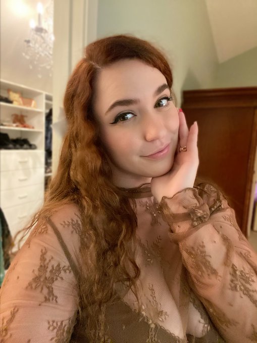 got 4 videos filmed last night!!  been soooo tired today!! 😅🥹💕 https://t.co/yC9axUyKwG