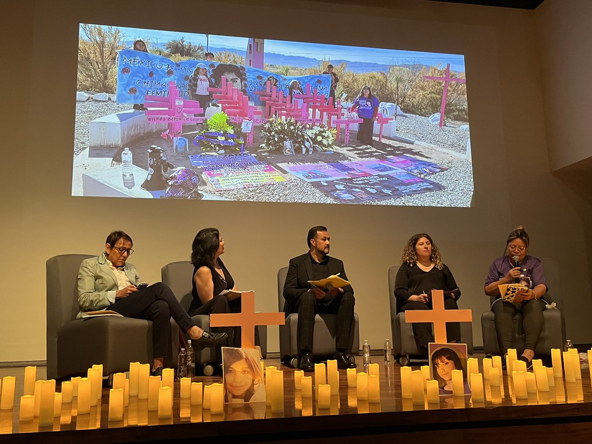 EdithFerreto's tweet photo. Frente a la indolencia del Estado, la sororidad y la resiliencia de las familias de las víctimas de feminicidios.   Foro #MuertesIntolerables https://t.co/M8Sq1ma90K