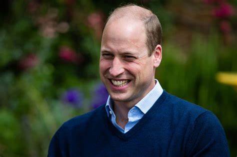 MauvCoui's tweet photo. #WilliamAndKatieAreGrifters
#PrinceWillyPrivacyTour
#DanWoottonsWeb
#DanWoottonIsMartinBranning
#ReturnToSender https://t.co/K3BehyhCRg