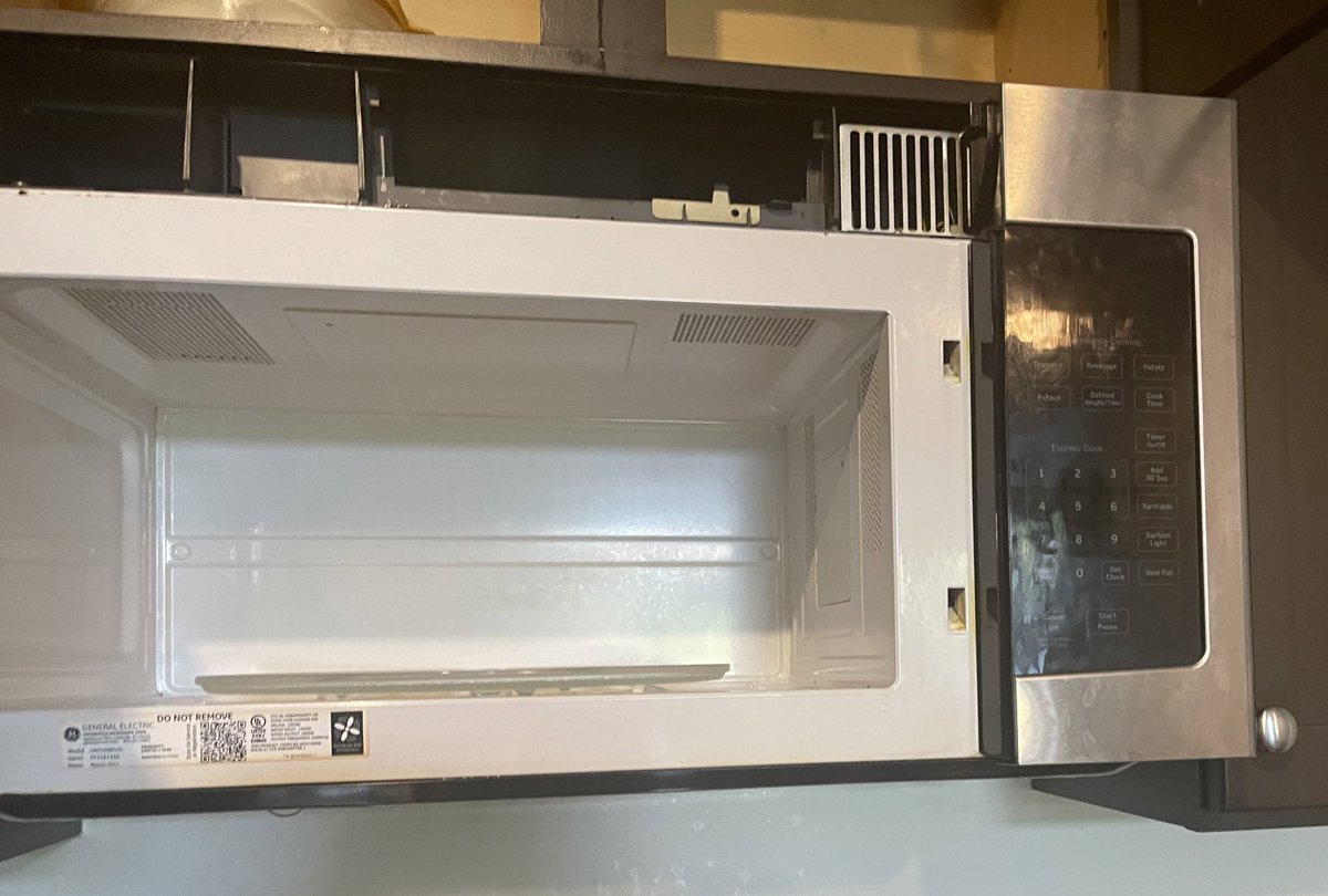 rituchakrawarty's tweet photo. 🔥 Microwave acting up and leaving you in a bind? Don't sweat it! 😓 I tackled my microwave trouble head-on and found the ultimate fix. 

Check out this link: https://t.co/ZfMnjAs2Ug 🛠️🍿 #MicrowaveFix #KitchenHacks https://t.co/3TGrN630lx