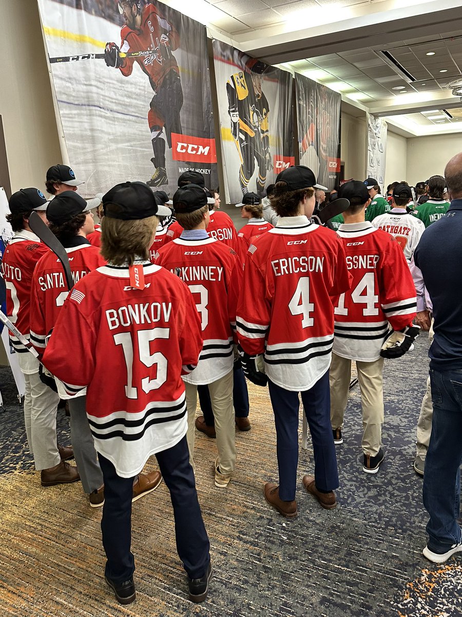 Ubuman's tweet photo. And we are off. Go Team Red! #ccm68 #200x85 #CJEricson #Backto4 #huskypride https://t.co/a5Eyg01c6x