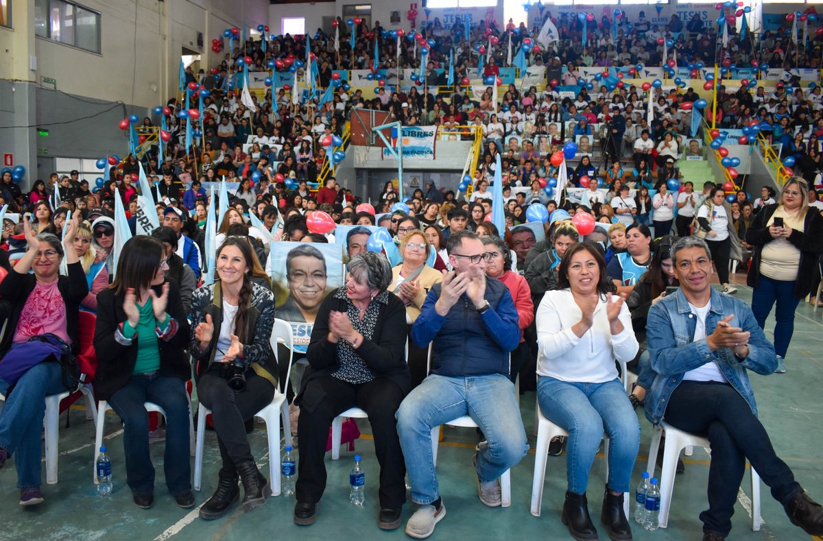 jesusescobarnqn's tweet photo. Actazo de cierre en Neuquén.
GRACIAS por el cariño y el acompañamiento!!
#JESUSPresidente #Neuquén #PASO https://t.co/4BO3Dr1Nuc