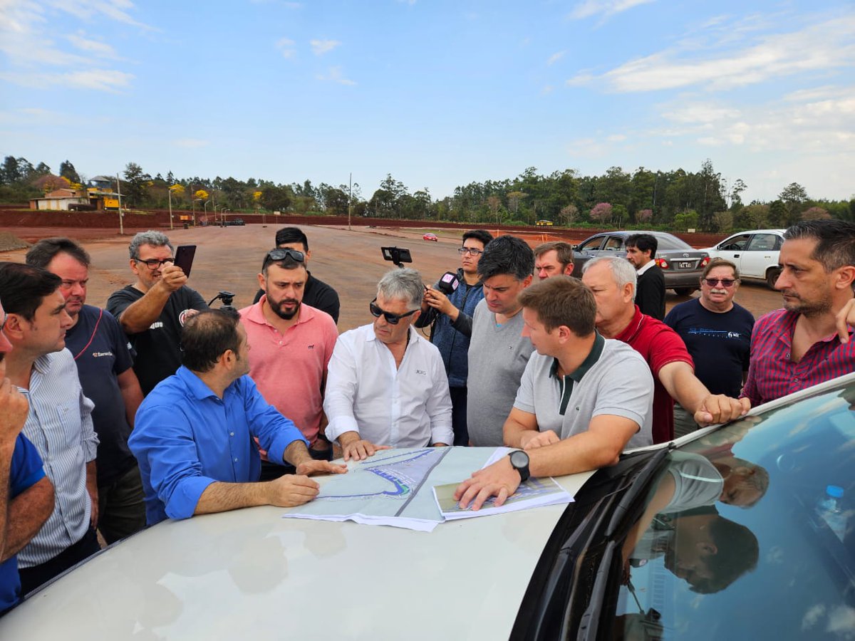 FeMADMisiones's tweet photo. #MisioneroDePista ¡RECIBIMOS A LA #CDA Y SE INSPECCIONÓ EL #autodromoeldorado !
#FeMAD recibió a Diego Mesa, Gerente General de la CDA del ACA quien recorrió el circuito junto Roberto Argento de la ACTC. Apuntó detalles y se realizará una nueva inspección. https://t.co/FfcWsuHfCL