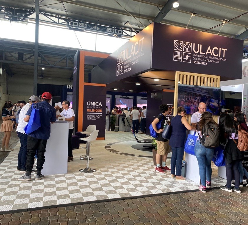ulacitcostarica's tweet photo. @ExpoUCostaRica Fue genial compartir con ellos sobre nuestras carreras y estamos emocionados por ver sus sueños convertirse en realidad en nuestras aulas.
¡Los esperamos!
#ExpoU #ULACIT #Futuro #1SoloHayUna https://t.co/5j5XLm5PMM