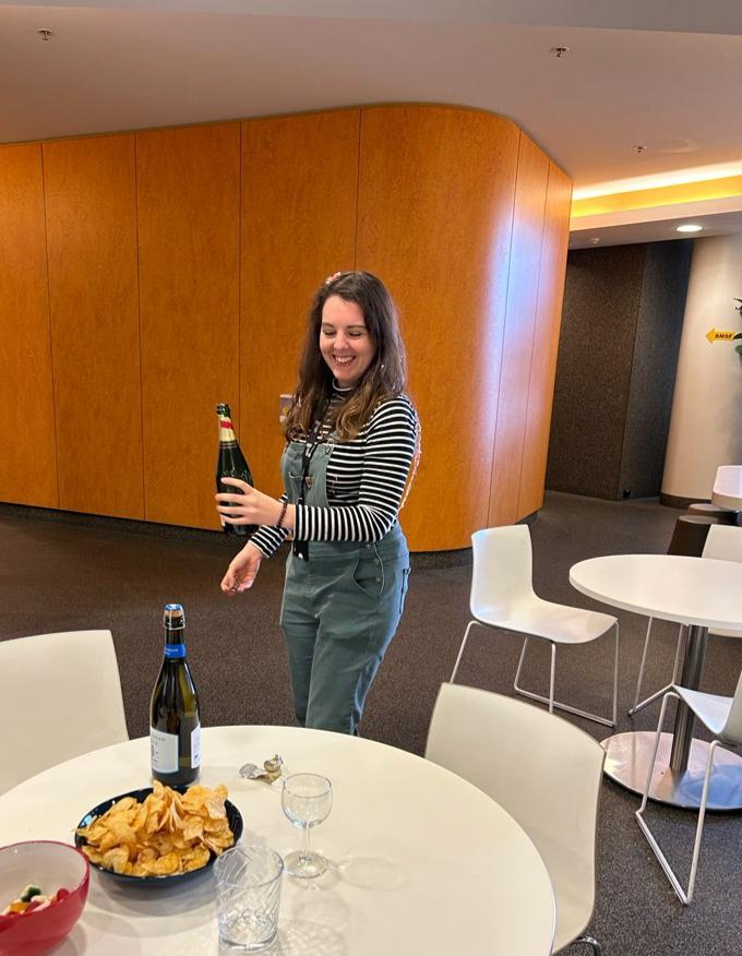 IreneSucquart's tweet image. I&apos;ll be riding this high for a while! #PhDsubmitted Thanks to my wonderful supervisors for all your help and guidance @KirstyWalters7 @RG_EggLab @valentinarp979 Denovan Begg! #phdlife