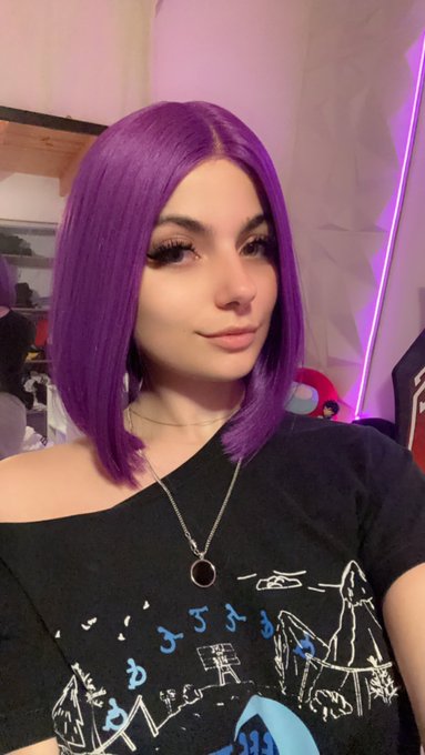 Que les parece mi nuevo look? 👀  (Es una peluca jajaj) https://t.co/BYjWHAjnhV