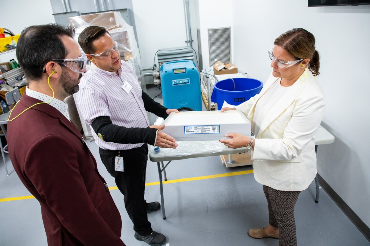 I had a wonderful time this morning touring the <a href="/PriceHVAC/">Price Industries</a> facility!

Price is a global industry leader in HVAC that has employed hundreds of hard-working Manitobans for decades. Our PC Team is proud to stand up for workers and their jobs like these across #Manitoba! #mbpoli