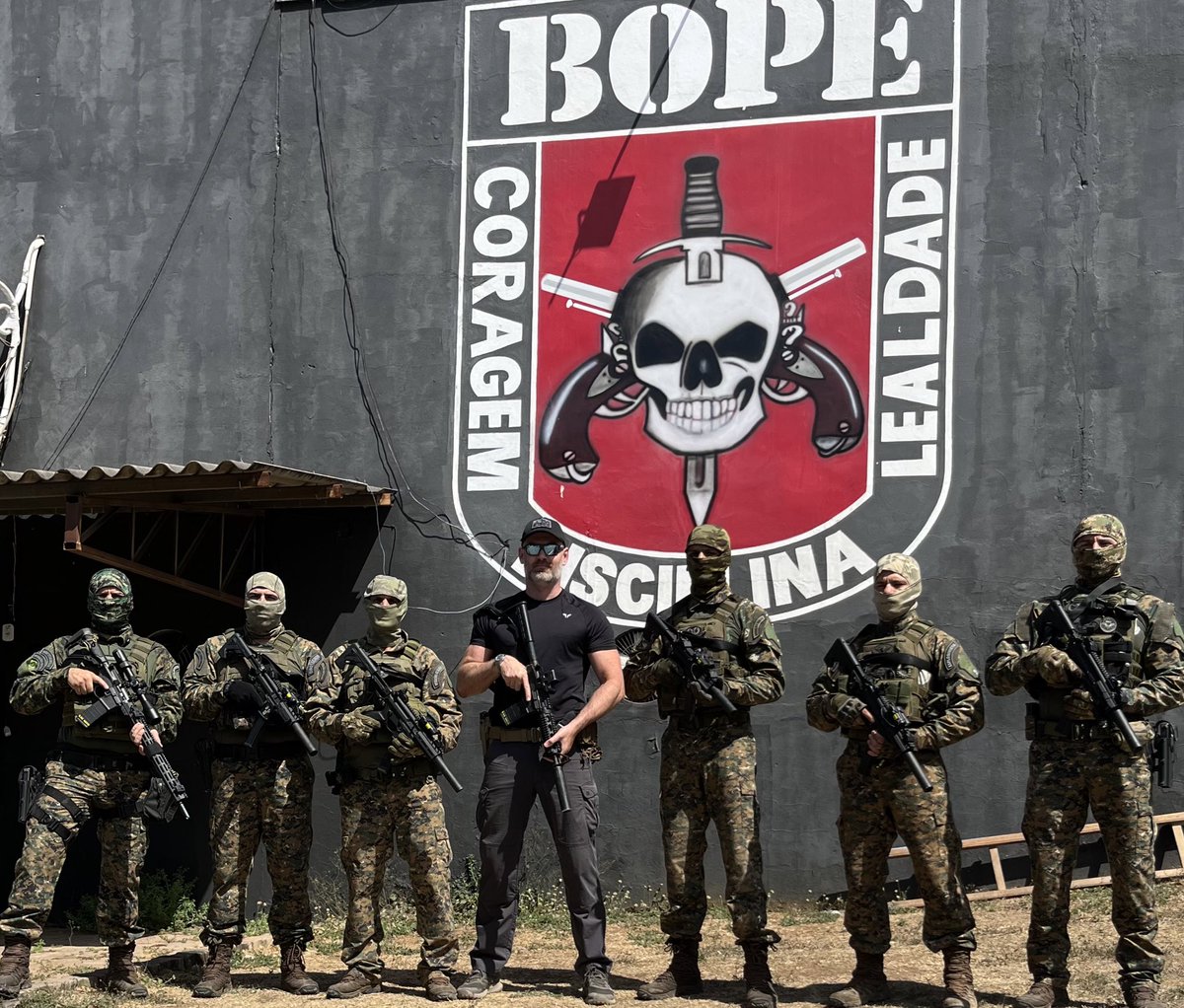 At the end of a training gig in 🇧🇷, after learning that the guys didn’t have quality Individual First Aid Kits, I bought new ones for every operator, over 20 k USD total. I’m grateful for the opportunity to support these good men doing dangerous work to protect their communities