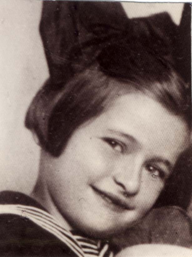 11 August 1931 | A Polish Jewish girl, Lea Schnitzer, was born in Mysłowice. 

In February 1943 she was deported to #Auschwitz from the ghetto in Chrzanów. She was murdered in a gas chamber.