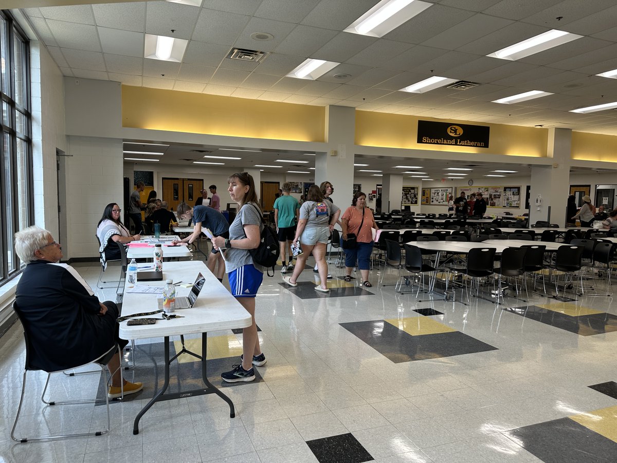 ShorelandLuthHS's tweet photo. We had a wonderful first orientation night tonight! You have one more opportunity to join us on Tuesday, August 15 from 4-8pm!

We look forward to seeing you there!

#ShorelandLutheran #SLHS #SLPacerNation #OrientationNight https://t.co/xt1CERIo1V
