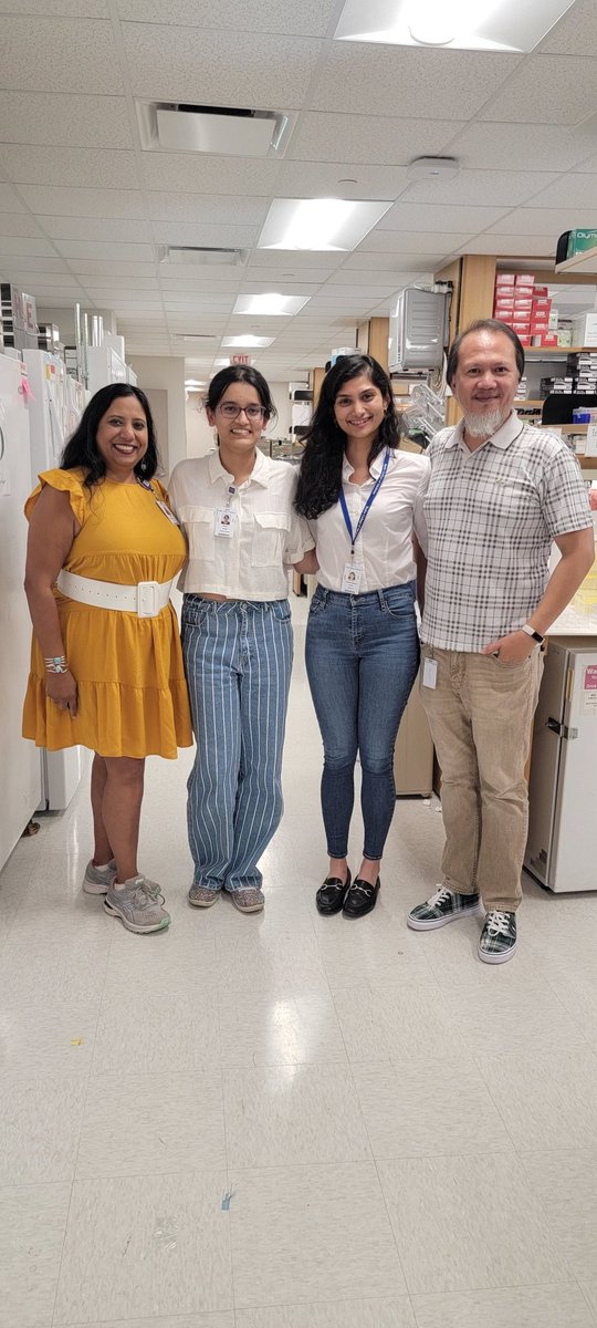 MysorekarLab's tweet image. So proud of @MysorekarLab #summerstudent @BCMDeptMedicine Aadya Singh who gave an excellent presentation and had cool data to share.  Kudos to her wonderful mentors @AdwaitaParab and @Salazar_A7780 👏👏👏
#nextgen #bladder  #UTI #aging research