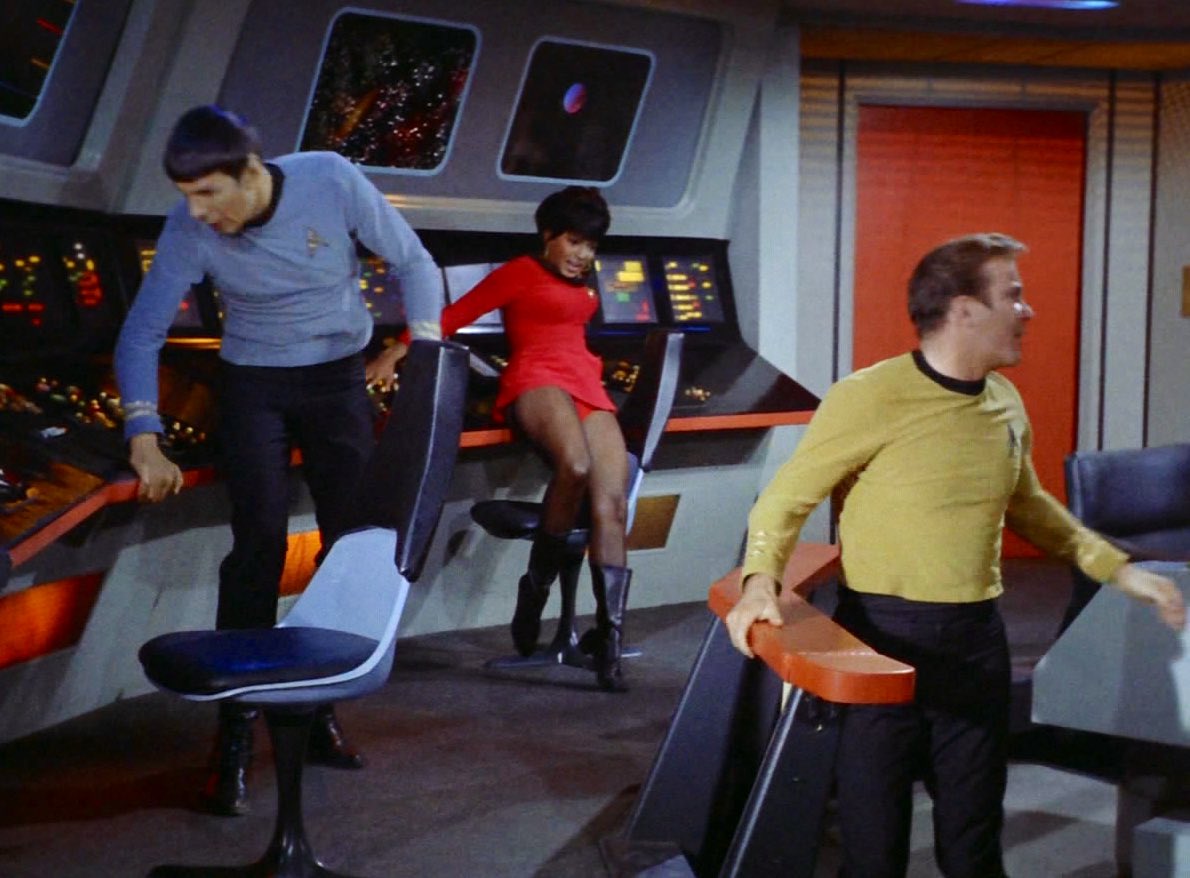 SubcommanderT's tweet photo. No one looked as good falling out of her chair as Nichelle Nichols as Uhura: you can tell she was a trained dancer and knew how to use her body right up to her fingertips… https://t.co/tnE8JuViDK