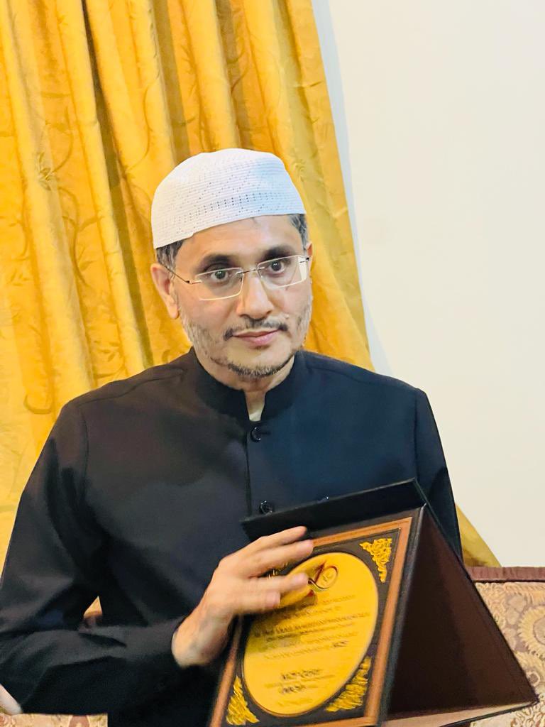 kcfqatar's tweet photo. #KCFQatar felicitated the @CouncilKcf general secretary #PMH #HameedEshwaramangala in recognition of his invaluable contribution to #KCF https://t.co/5tKKFfnaki