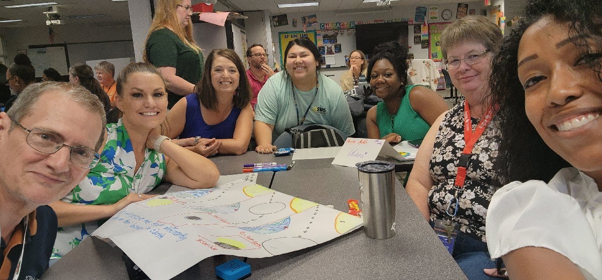 MrsH98's tweet image. Houston admin team had a great time learning from @iInstructIrving along side our @SamhoustonMS teachers today! We are ready! #samside #TexanPride @Ktarver2