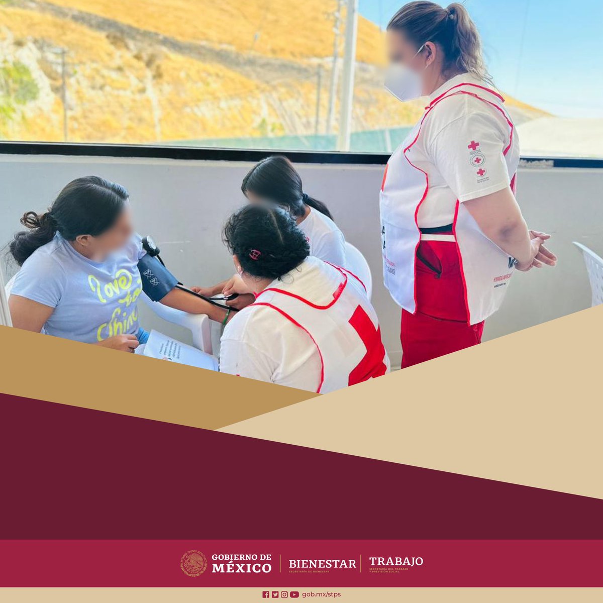 La constante capacitación para atender oportunamente casos de hipertensión en el CIM de Tijuana es necesaria porque garantiza el cumplimiento de los derechos humanos de la población. Reconocemos la labor de la <a href="/CruzRoja_MX/">Cruz Roja Mexicana IAP</a> al impartir talleres para dicho fin. #TodosSomosMigrantes