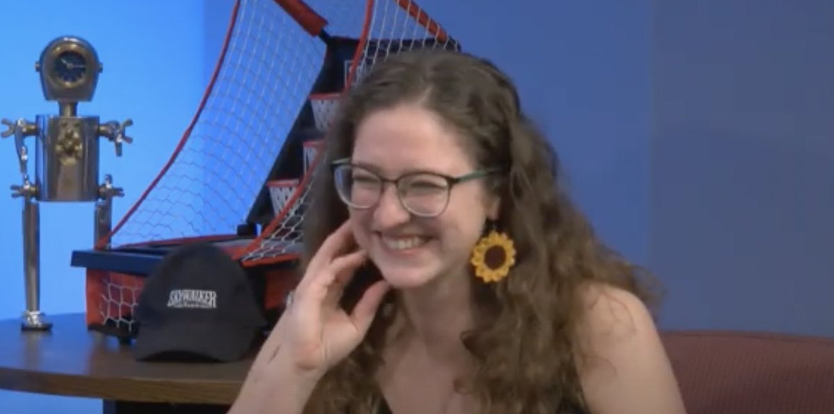 fluent_SARAcasm's tweet photo. talking about how I got ensemble roles in high school plays, so I finally just gave myself a character role. #thingone #comedian #interview https://t.co/GVIFN8XVBW https://t.co/aSdysc3uI6
