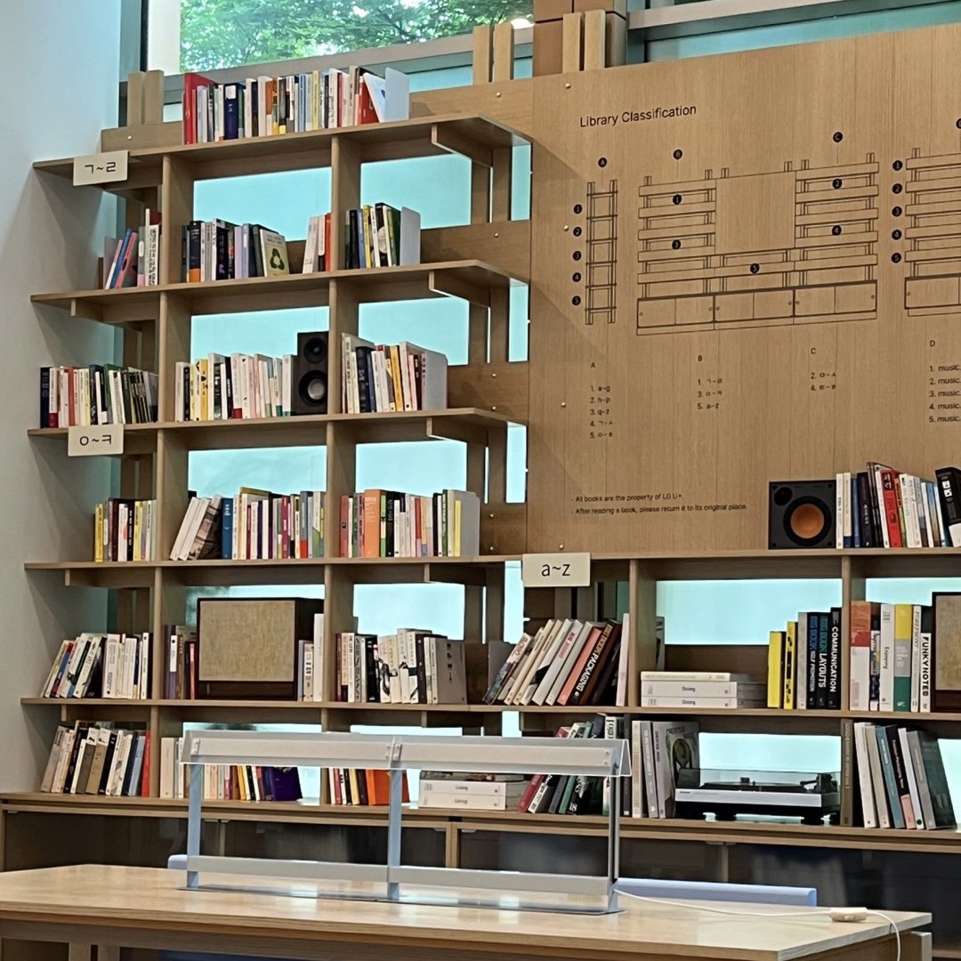 taeguide's tweet photo. [INFO] Taehyung will be performing on Tiny Desk Korea 

Tiny Desk Korea, The Korean version features live performances by musicians and band sessions in a library and is made with mid-form content of 15 to 30 minutes per episode. https://t.co/LffmFZvKNI
