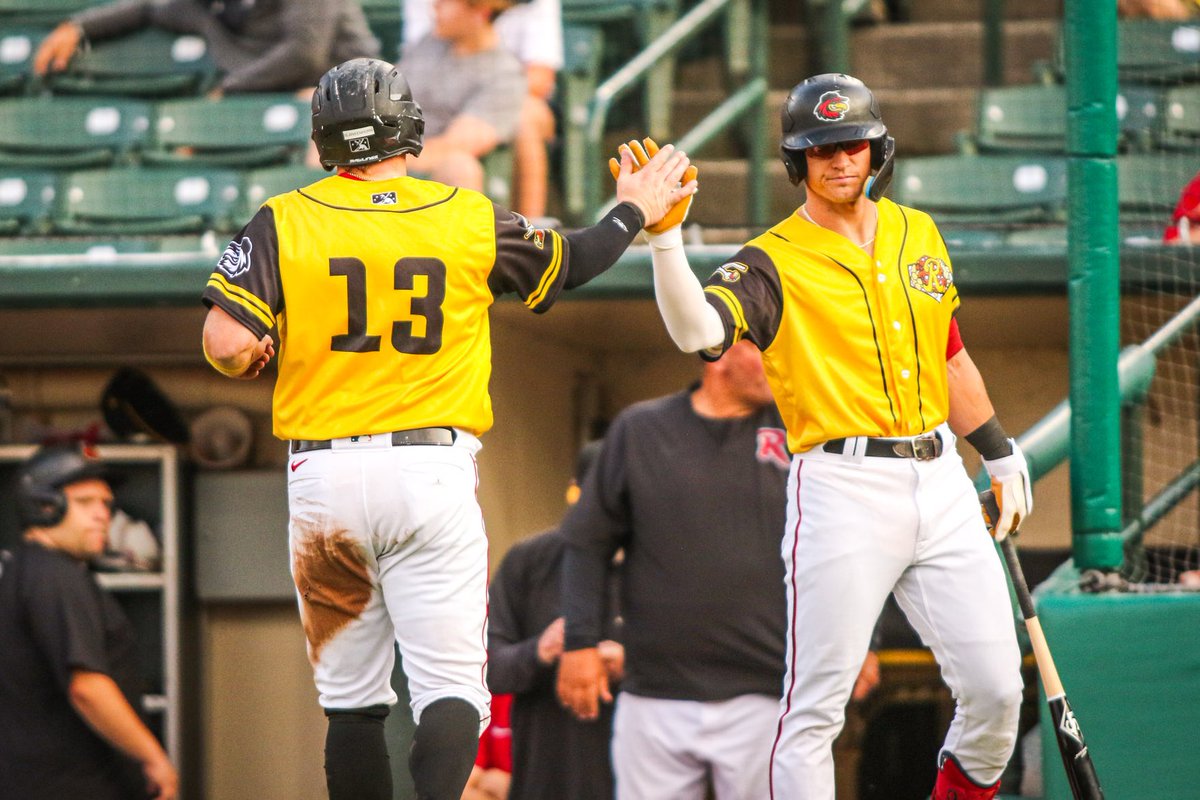RocRedWings's tweet photo. Plates go yellow π‘β«οΈ #TAFTP https://t.co/7viOVOoLG4