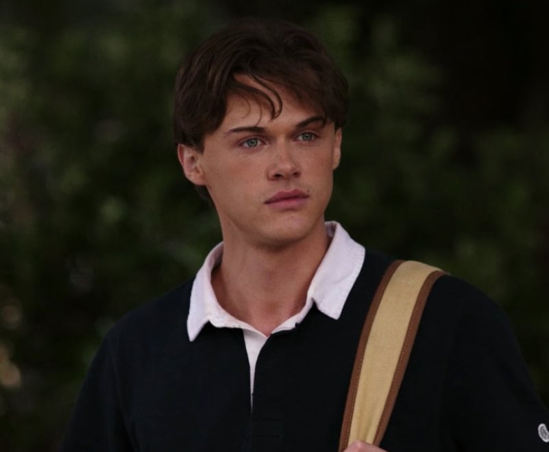 terrible moment but at least he looks good