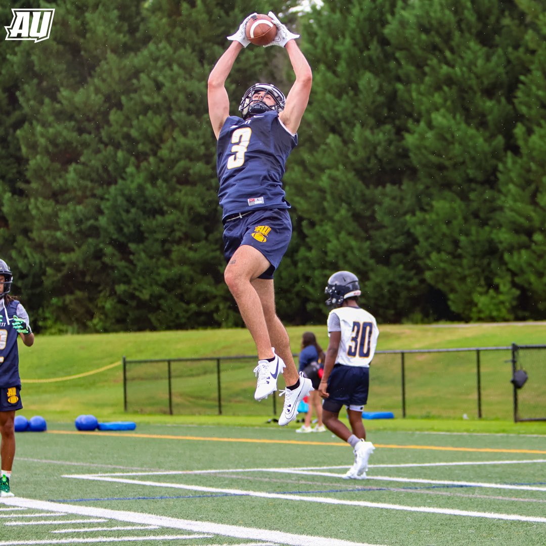 AverettUCougars's tweet photo. First practice flicks  😄🏈 @AverettFootball 

#AllAverett #AverettFamily #d3football https://t.co/PnysZUrLNE