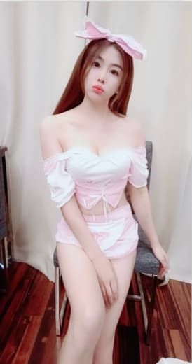 SusanRu92103861's tweet photo. 20号妹妹：廊坊广阳区新世纪步行街附近
车票：4张/次，6张/两次,12张/夜，小米乐，身高165，穿着很小女仆装，年轻,颜值好，小口活体验好，有搅拌感。做得认真。小PP圆乎乎的。弹性十足。主要是喜欢她态���乖萌好 
妹妹联系方式看置顶推文 #廊坊约炮 #廊坊兼职 #廊坊上门 https://t.co/2F3qaEaAAD
