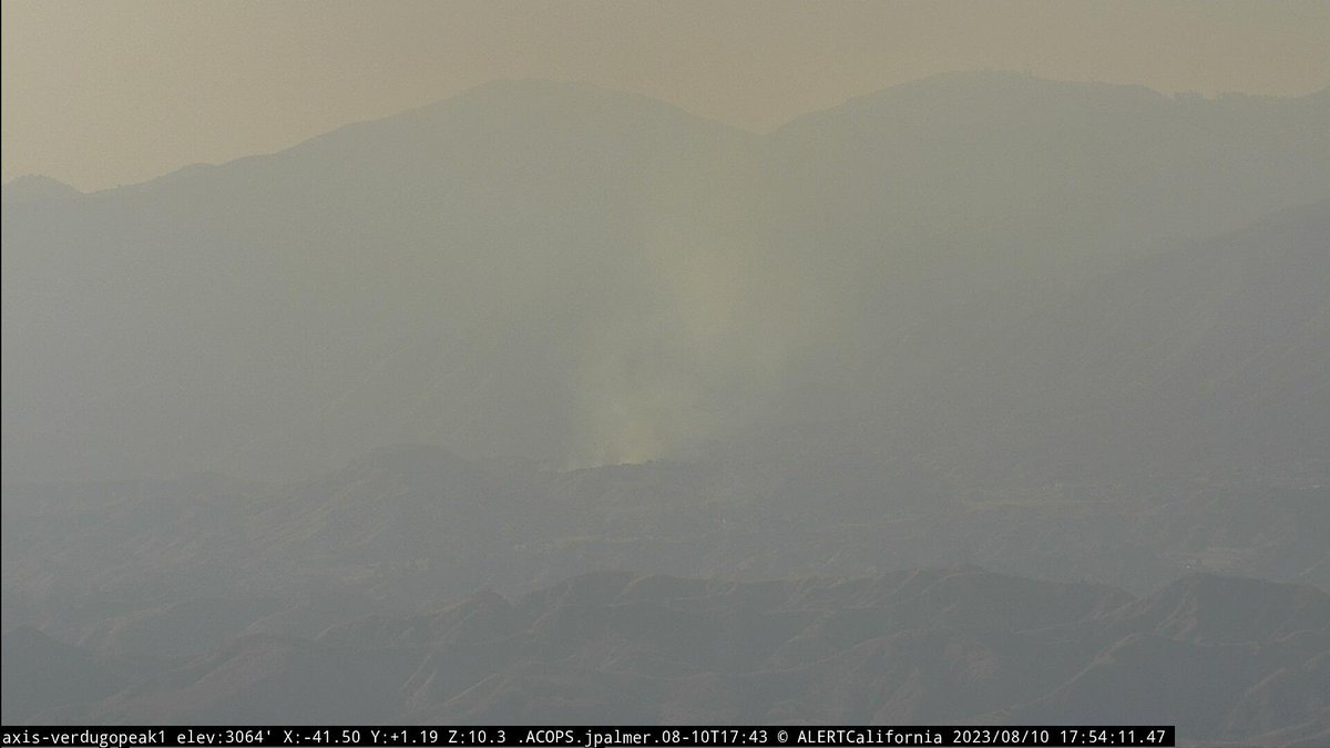 DanielFireTruck's tweet image. New Brush Fire 11950 Lopez Canyon Road, Sylmar, 2 acres, Heavy fuels.
#LopezFire