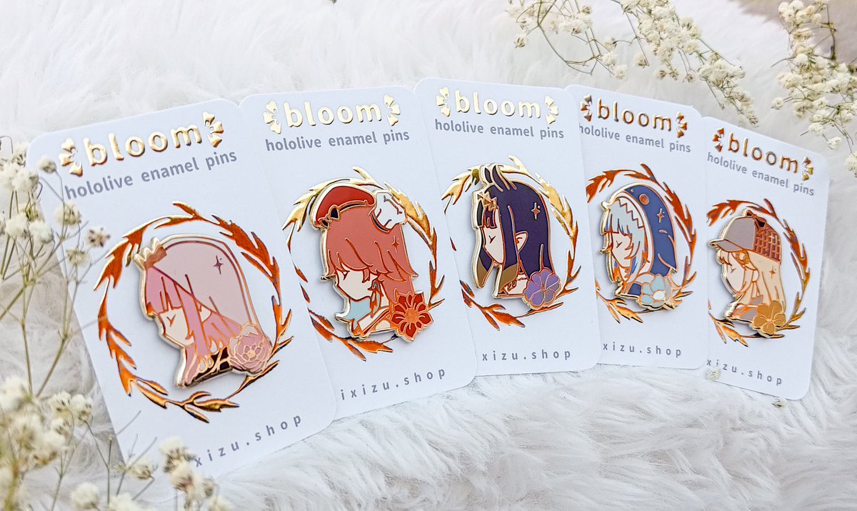 【RT's helps me a lot!】

my holomyth pins here and in-stock on my site! ✨