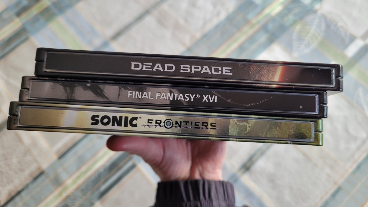 Valkian24's tweet photo. My local @EBGamesAus had a few Steelbooks for $5 each in honour of #starlightweek, so why not? Especially for the games I own! (They also had Pokemon Scarlet/Violet ones as well) https://t.co/AmHLt2bzoZ