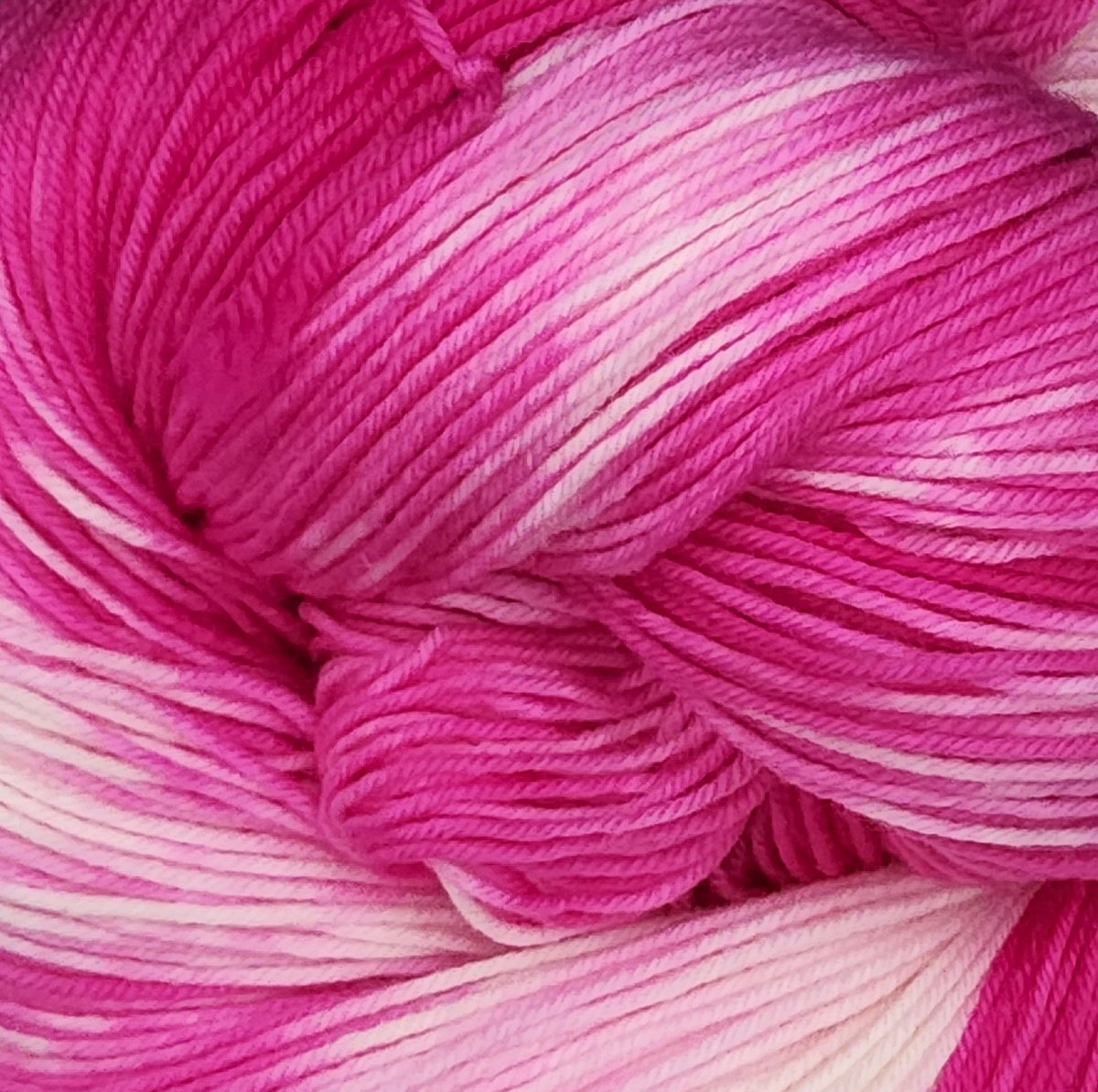 YarnsWild's tweet photo. Hand Dyed Yarn - Magnetic Magenta - Sock Weight Merino Nylon Blend Yarn https://t.co/ne5nSN7CUD
#PinkAndWhite #TonalVariation https://t.co/jOomuRljRU