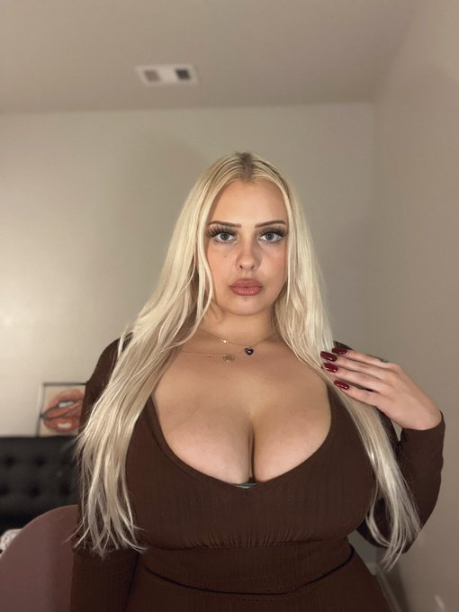 Yours truly staying hot, high, horny and happy https://t.co/11zQLQ1IhQ<a href="/tag/mvsales"class="tags"><span>#mvsales</span></a>