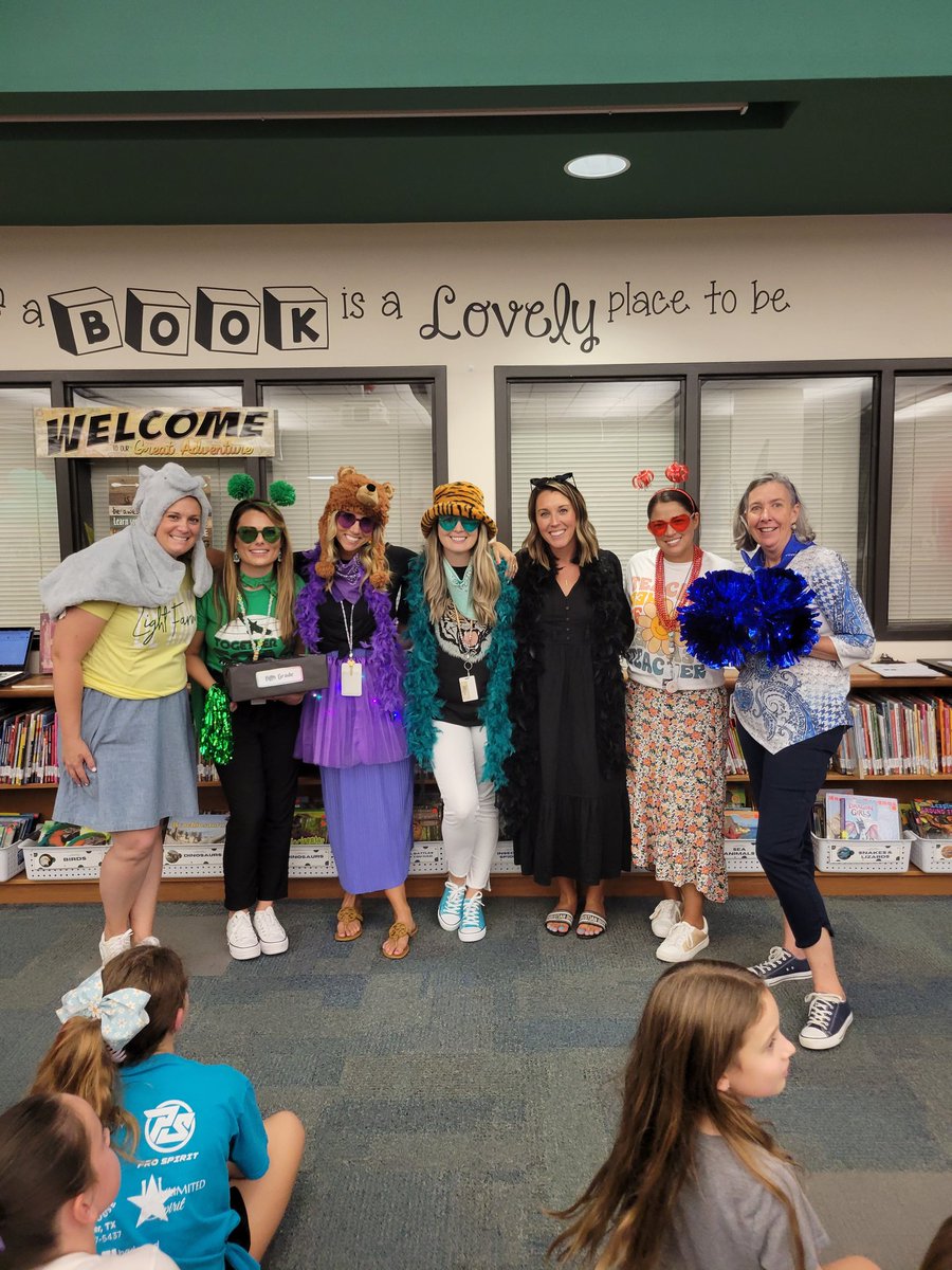 House sorting day!!!! 
#prosperproud <a href="/LightFarmsElem/">Light Farms Leaders</a>