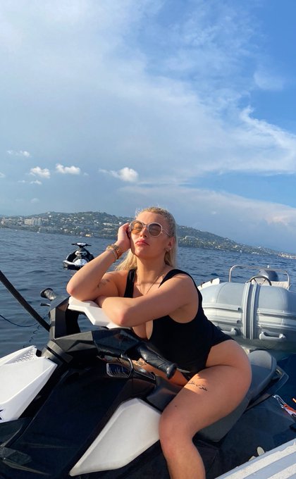 mentally i&rsquo;m here https://t.co/gDenuJoQob<a href="/tag/sidemencharitymatch"class="tags"><span>#sidemencharitymatch</span></a>