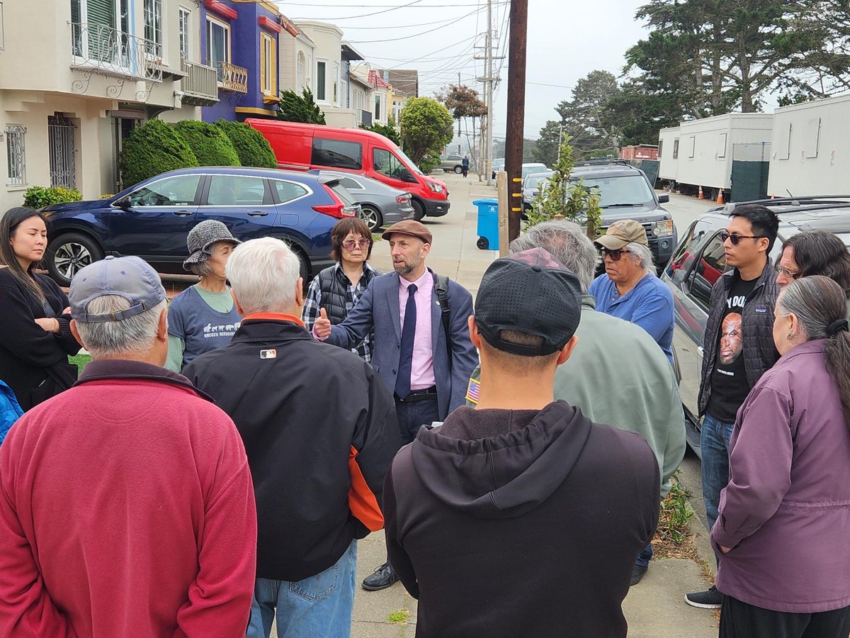 JoelEngardio's tweet image. I met with some frustrated residents in the Outer Sunset recently. They wanted to know why they must pay taxes and obey local laws when tents are allowed in any public space and RVs can park anywhere for days on end.

Public property near their homes was being vandalized. One…