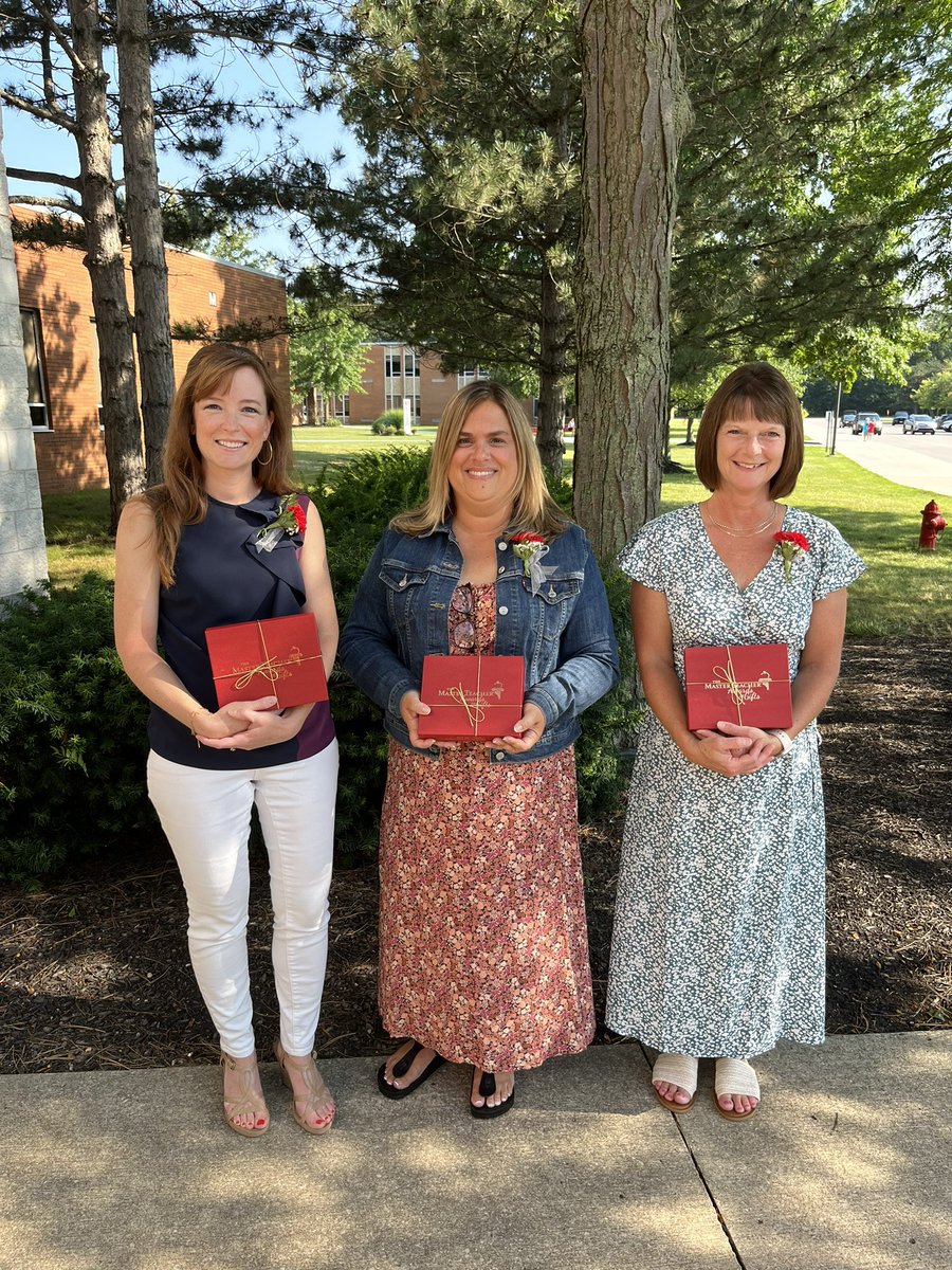 Congratulations to our Ridge ES award winners! We are so proud of <a href="/MelanieStanic/">Melanie Stanic</a> for earning excellence in teaching; <a href="/Micheledelsant2/">Michele delsanter</a> <a href="/DanielaDadante/">Daniela Dadante</a> and Mrs. Zwagerman for earning excellence in team collaboration! <a href="/APRidgeES/">Ann Heramb</a> #RidgeEsRocks #OnceACard