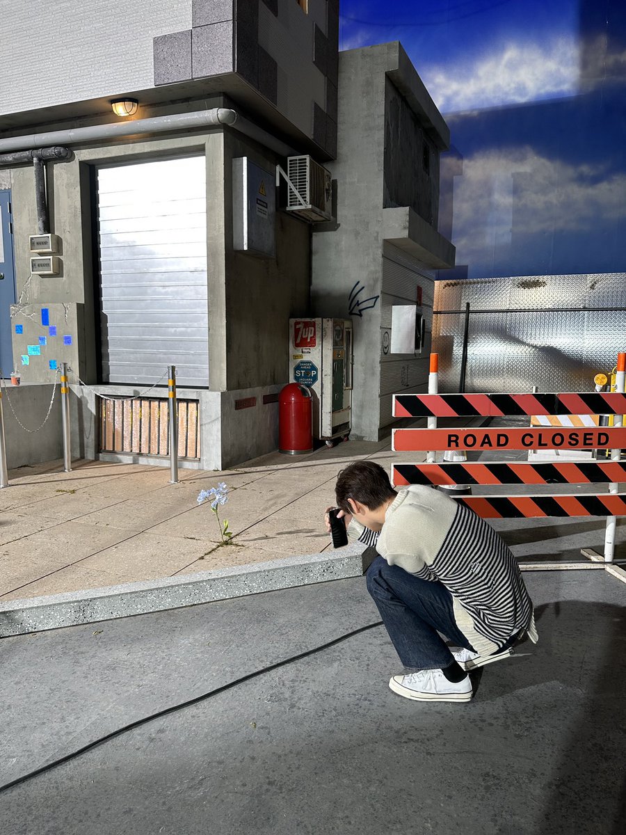 Picture this: dating me means your phone storage will be brimming with intriguing abstract snapshots that make no sense whatsoever.