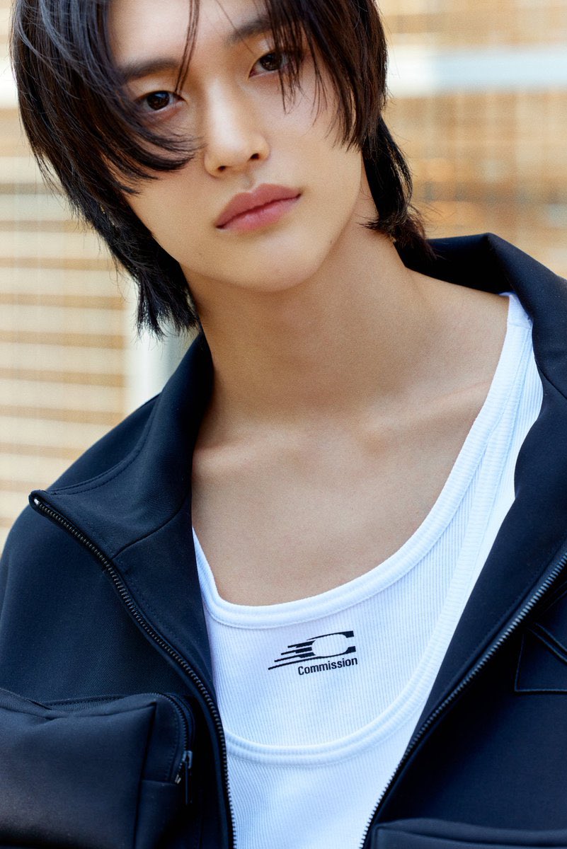 SM rookie RIIZE, EUNSEOK X WONBIN, visual members.

📎 n.news.naver.com/entertain/arti…

#WONBIN #원빈 #RIIZE