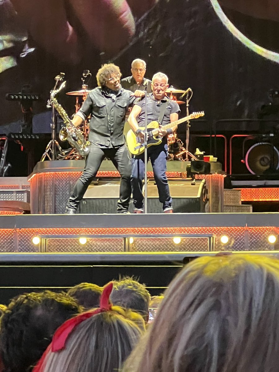 Great week with the #estreetband and #maxweinberg’s jukebox.