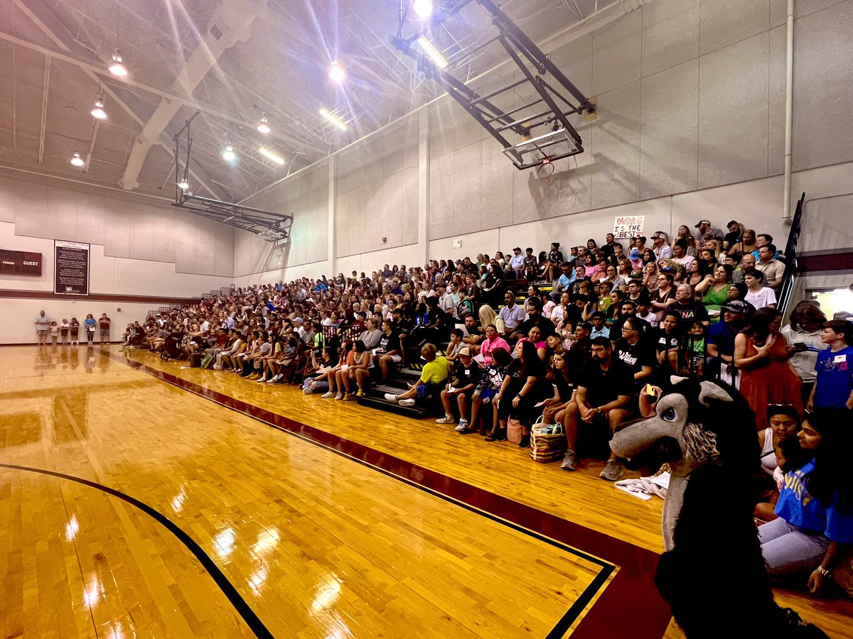 ulatoskiJPE's tweet photo. Tonight we welcomed our newest Coyotes and their families to Wiley with a pep rally, a student panel, and open house! #1Wiley #1LISD https://t.co/DELnUSO5ap