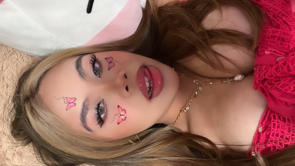 wowitsyan's tweet photo. it girls and we ain’t playing tag 🤭 https://t.co/fWK8GyPsso