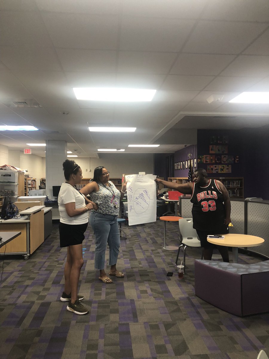 Dr. Amber J Sainz tweet media