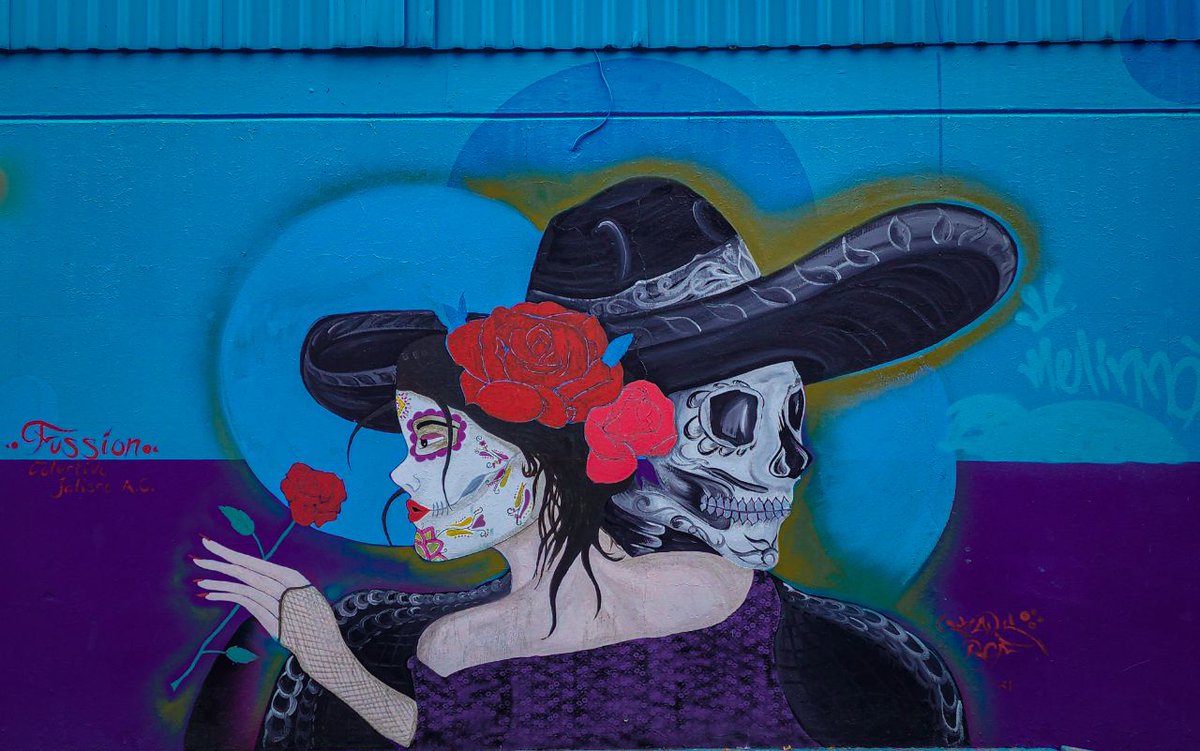 CamaraPersp's tweet photo. “Así como una jornada bien empleada produce un dulce sueño, así una vida bien usada produce una dulce muerte.” #LdV
📍 Guadalajara, Jalisco
#Murales #ArteUrbano
#Art #streetart #streetartphoto #graffiti #graffitiart #Photography #gaffitis #Creativity #MultiColored https://t.co/CGJnTk4xqL