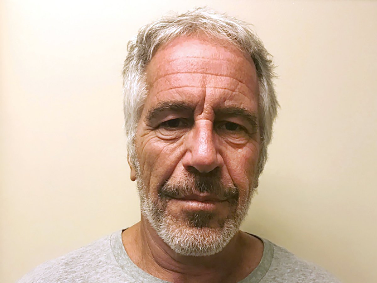 4 years ago tonight, Epstein was found dead in his cell right before he was set to spill the beans at his trial 

The CCTV cameras all broke that night and the guards claim they were asleep 

What do you think happened to him?