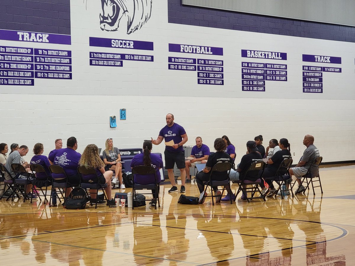 Elgin ISD Leadership & Professional Development tweet media