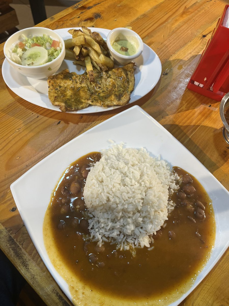 Todo por $1.50? Dios bendiga Sauces 4🙏🏾