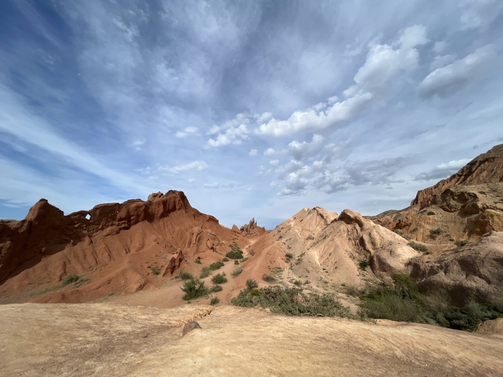 BerilOcakli's tweet photo. Kyrgyzstan, you‘re my first love for a reason ❤️💛 
Issyk-Köl (Ton), Zheti-Oguz &amp; Fairy tale canyons (from left to right, top to bottom) https://t.co/hs7wL2SWdM