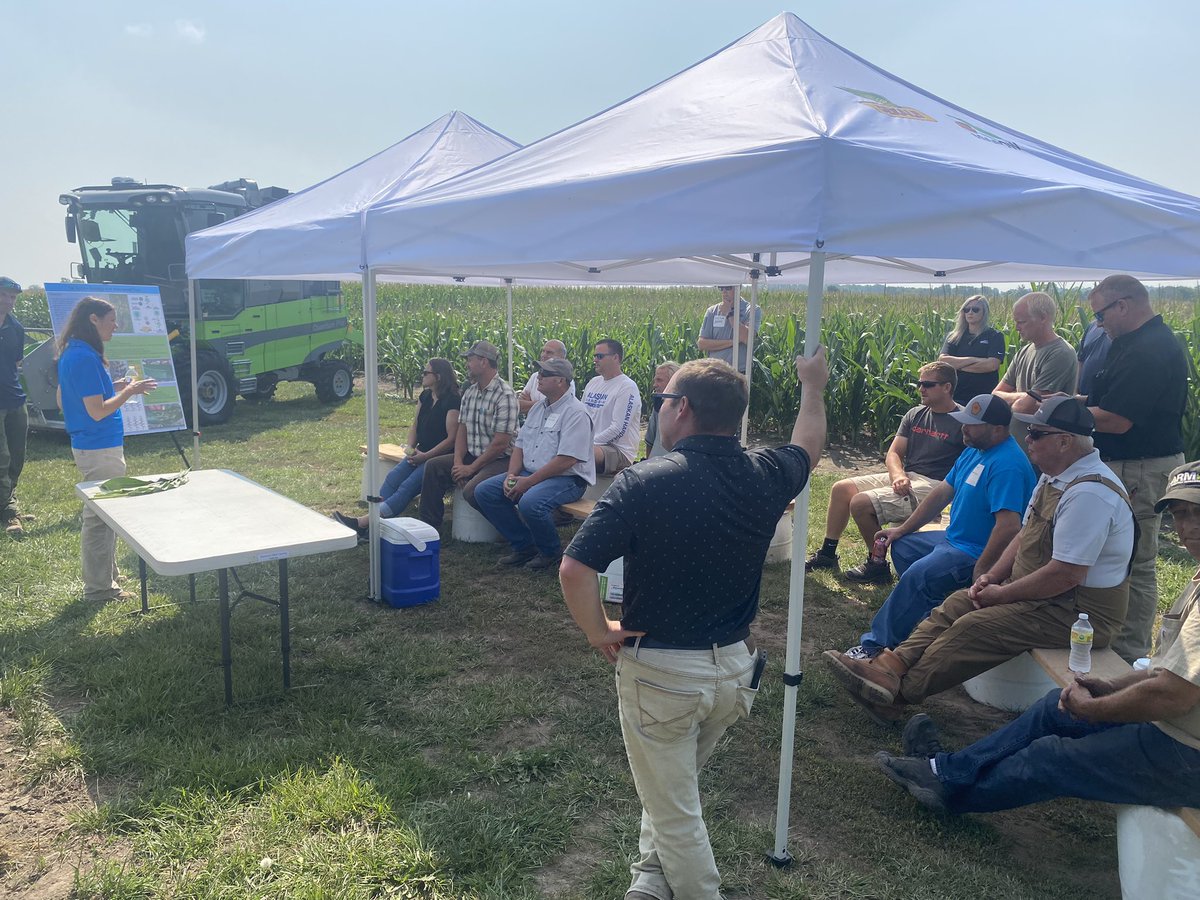 MikeSzydlo's tweet image. Big event in Janesville, WI today for key Dekalb/Asgrow growers. A lot of good information on tar spot, traits, weed control and Preceon!