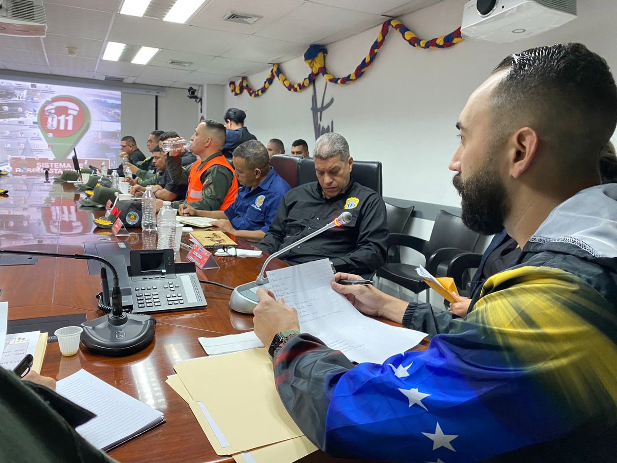 YonderDuran's tweet photo. Reunión de Seguridad y nuestra comisión presidencial para la Revolución en el Sistema de Justicia , con el fin de organizar el tema penitenciario en el estado Zulia https://t.co/7MxuYNq5Id