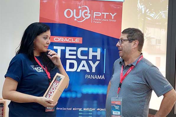 OUGPanama's tweet photo. Un fuerte abrazo de gratitud a nuestros queridos Oracle Ace participantes. Su conocimiento y energía han iluminado el Oracle Tech Day. ¡Juntos seguimos construyendo conocimiento y amistades! #OracleTechDayPanamá @ritan2000 @ggonza4knex @EOApex @cajasmota https://t.co/Xa0oZ7esvK